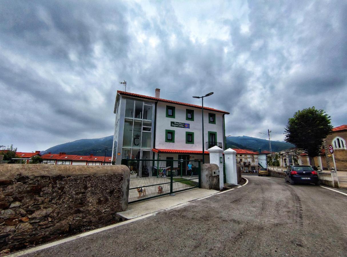 Albergue De Santullan Castro Urdiales Εξωτερικό φωτογραφία
